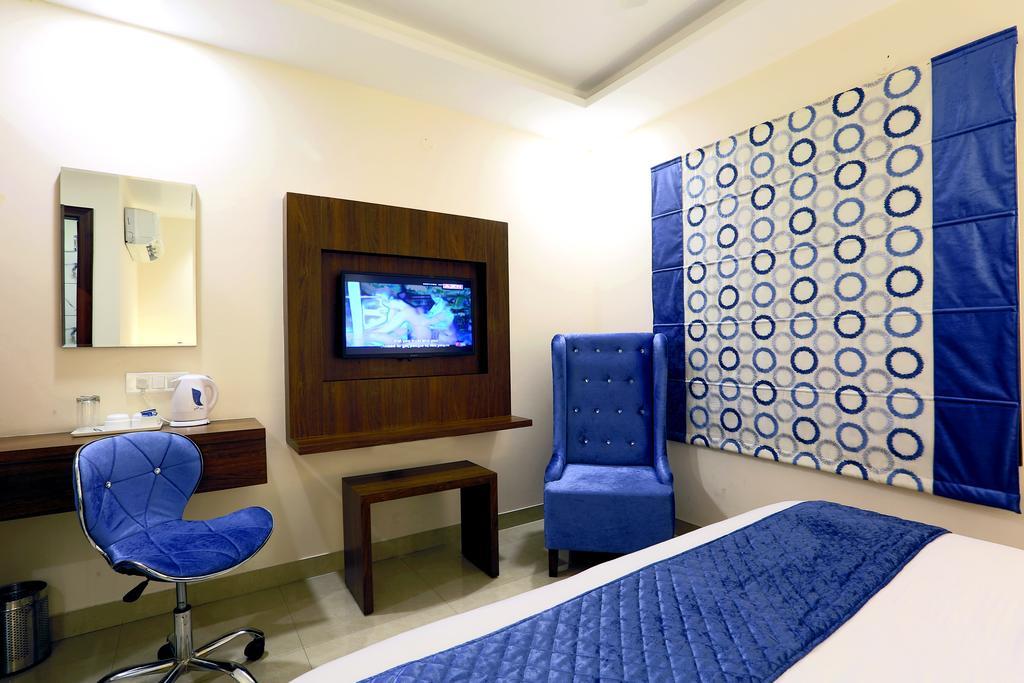 Hotel Rk Grande Λουντιάνα Δωμάτιο φωτογραφία